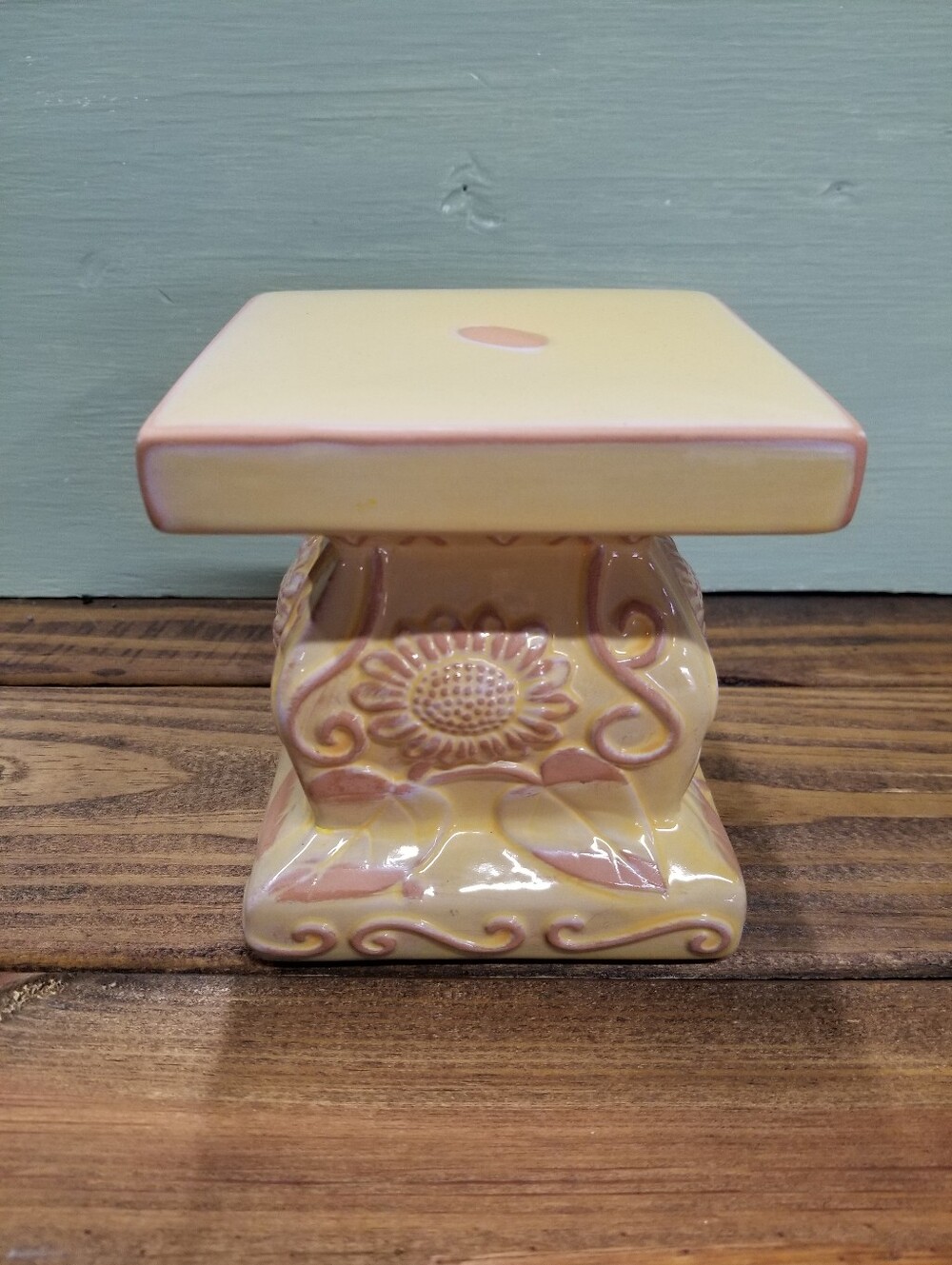 Southern Living at Home Tuscan Glaze Pillar Candle Stand